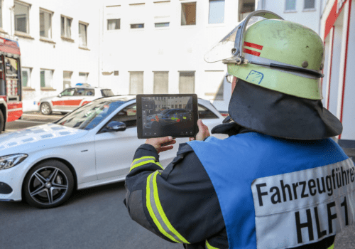 AR in Mercedes-Benz’s Rescue Assist app gives first responders an inside look