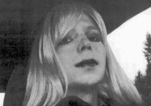 Chelsea Manning: Obama reduces sentence of Wikileaks source
